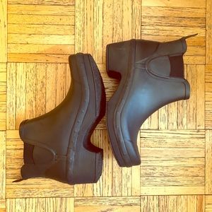 Dansko Rosa Rubber Rain Boot Size 41 EUC